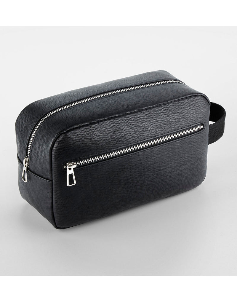 Quadra Tailored Wash Bag QD779