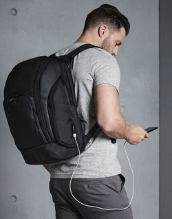 Quadra Pro-Tech Charge Backpack QD910 QD910